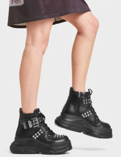 Lamoda Sneakers><noscript><img width=
