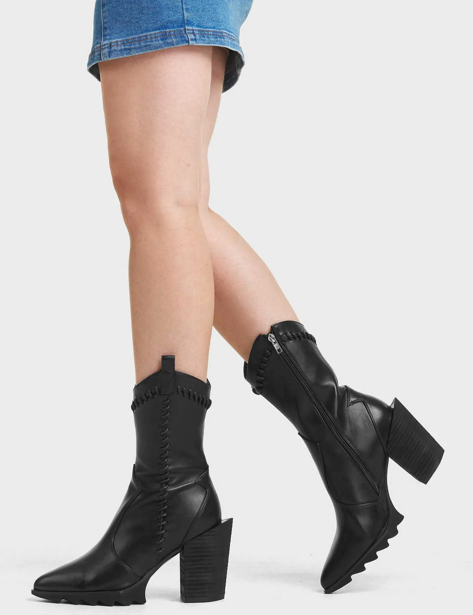 Lamoda Ankle>Running Circles Western Ankle Boots