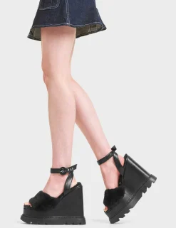 Lamoda Platform><noscript><img width=